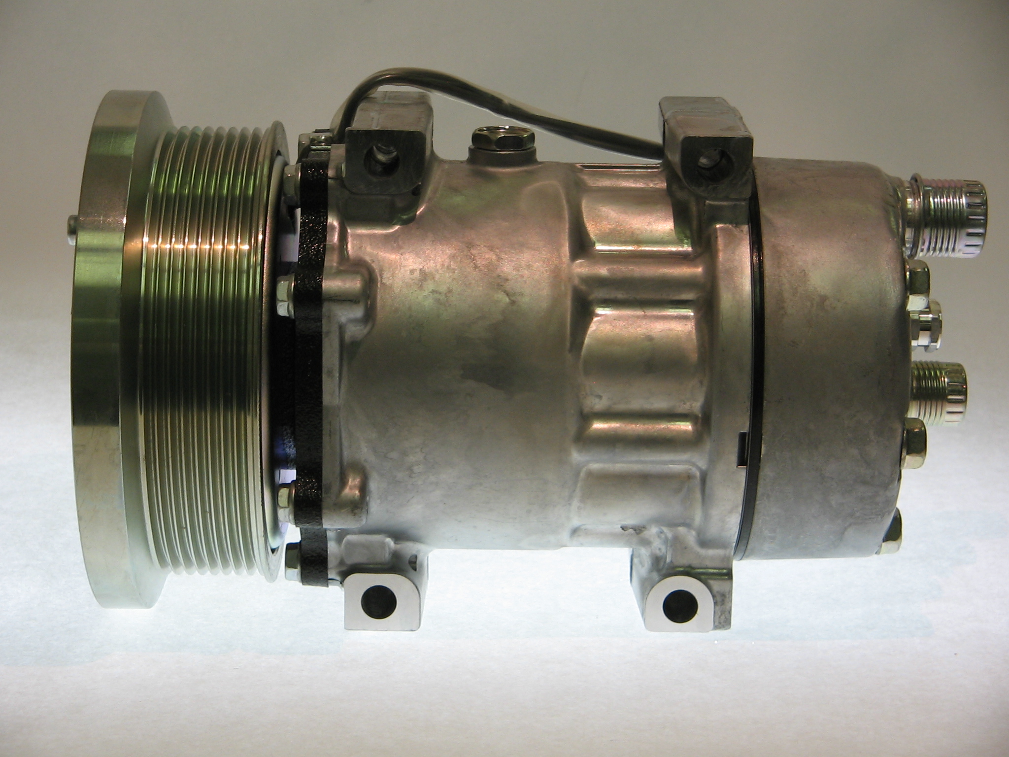 Compressor Series: SD7H15 Compressor Mount Type: SD7 Direct Long Port Angle: H Porting