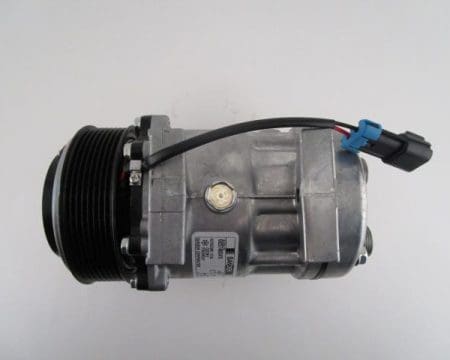 Alternative view of NEW Original Sanden Compressor 4084, 4808 (1101042)