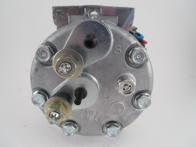Sanden Compressor Model 4577, 4945, 4107 for Kenworth T680 Sanden Compressor Model 4577, 4945, 4107 for Kenworth T680